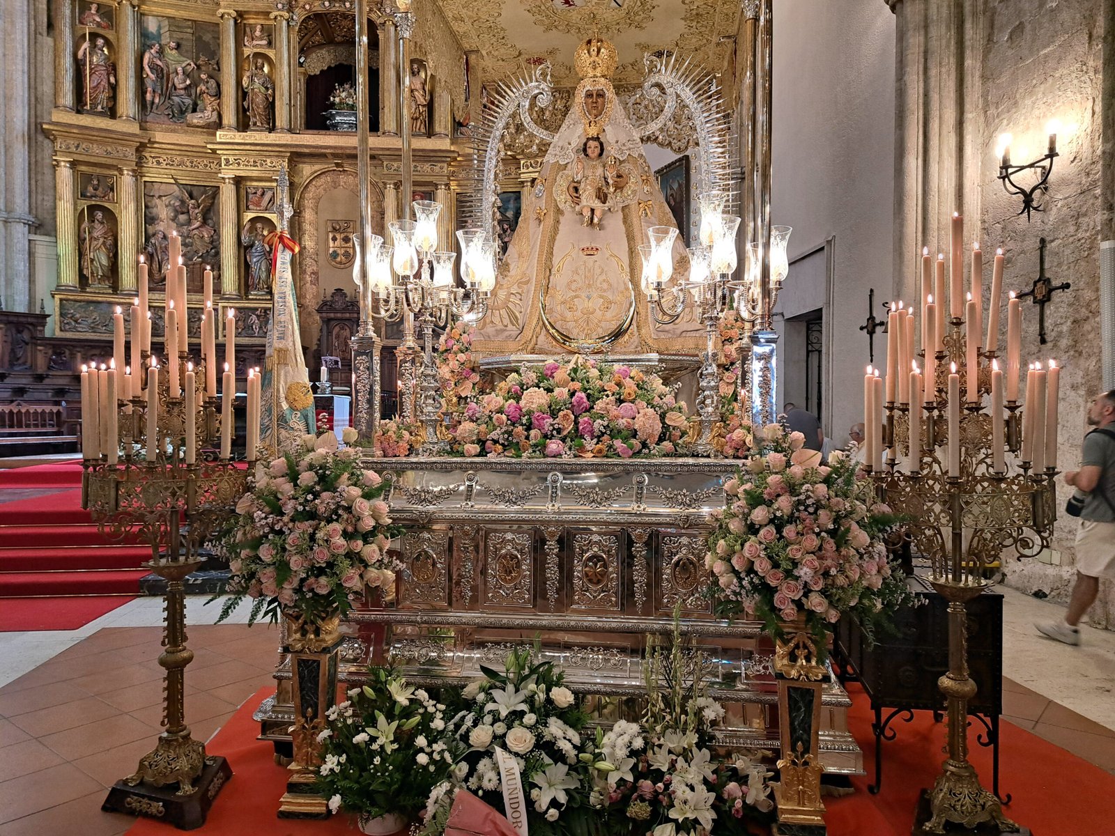 IMÁGENES DEL SOLEMNE PONTIFICAL DE LA ASUNCIÓN EN HONOR A LA VIRGEN DEL PRADO
