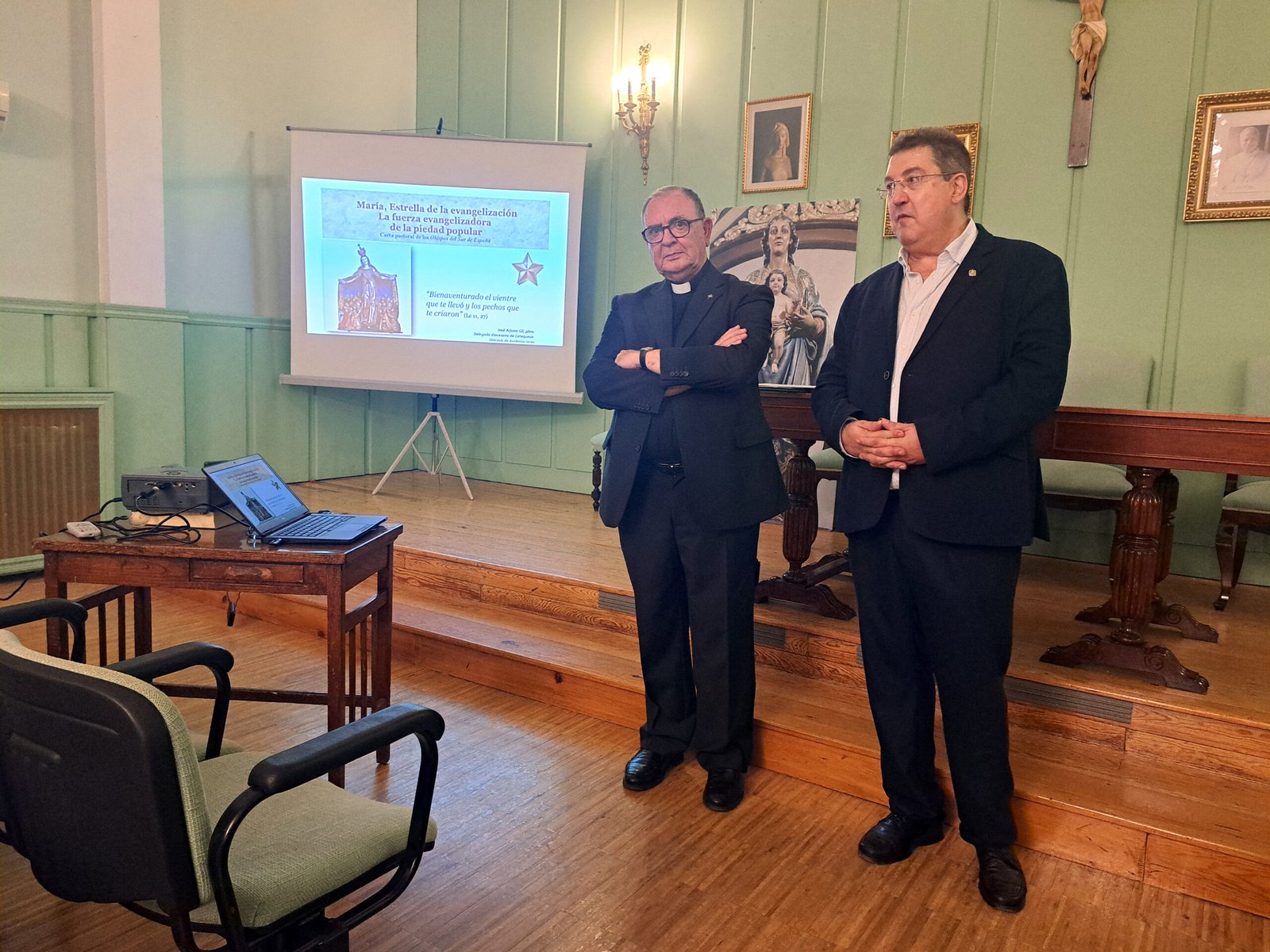 SE PRONUNCIÓ LA CONFERENCIA “AL ENCUENTRO CON CRISTO DESDE LA PIEDAD POPULAR”