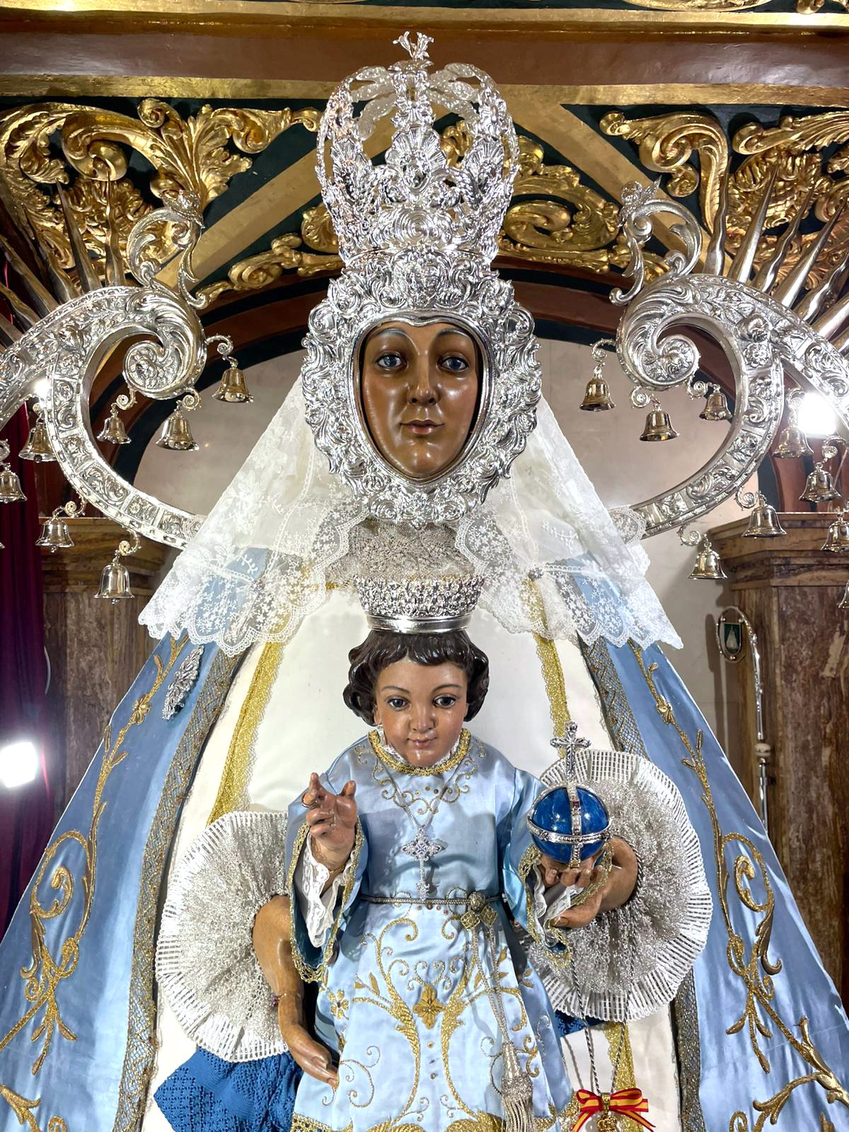 LA VIRGEN DEL PRADO ESTRENA CORONA Y ROSTRILLO Y EL NIÑO JESÚS CORONA, ORBE Y ZAPATOS CON MOTIVO DE LA SOLEMNIDAD DE LA INMACULADA CONCEPCIÓN